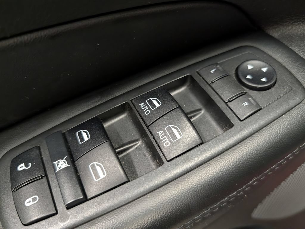 Used 2019 Jeep Grand Cherokee Limited X AWD/4WD image 13