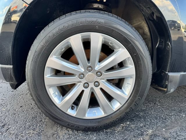 Used 2011 Subaru Forester 2.5X Limited AWD/4WD image 10