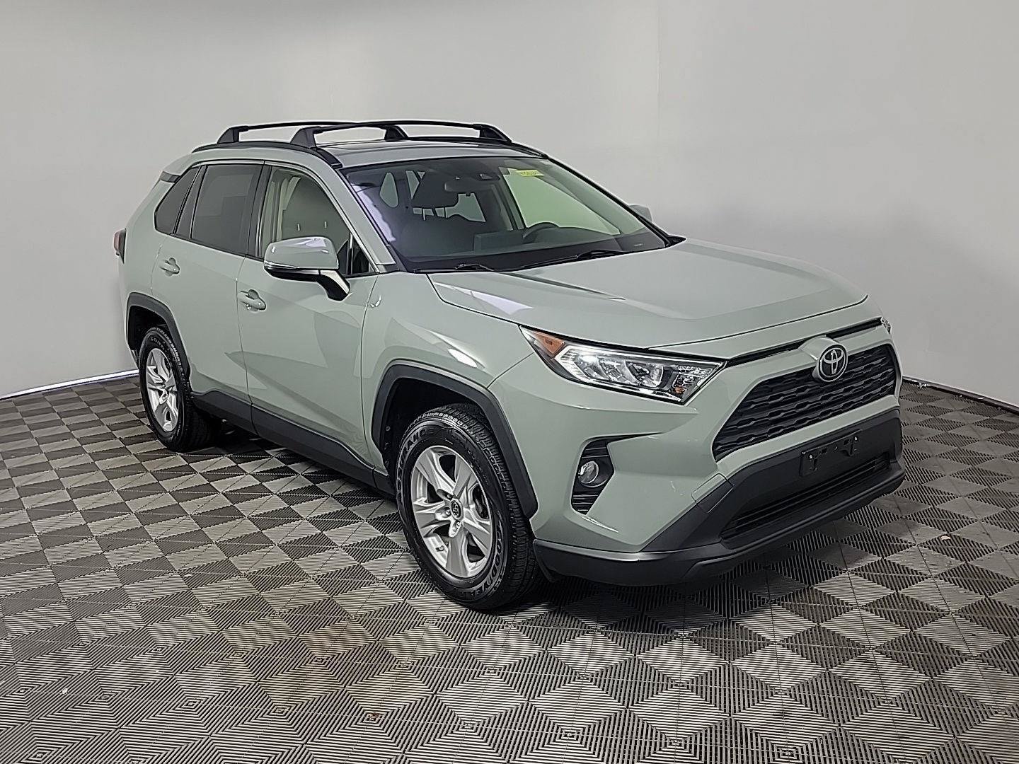 Used 2019 Toyota RAV4 XLE w/ All Weather Liner Package AWD/4WD image 1