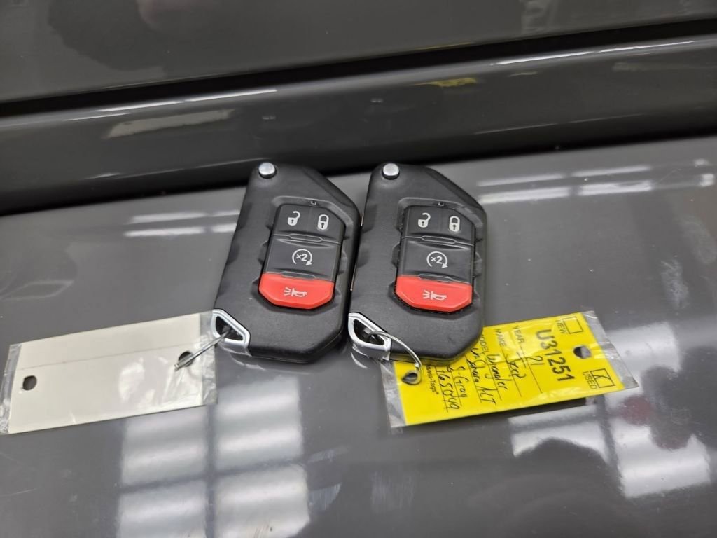 Used 2021 Jeep Wrangler Unlimited Sahara image 25