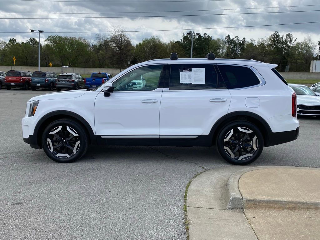 Used 2025 Kia Telluride S image 4
