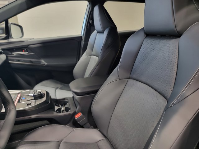 New 2026 Subaru Solterra AWD/4WD image 12