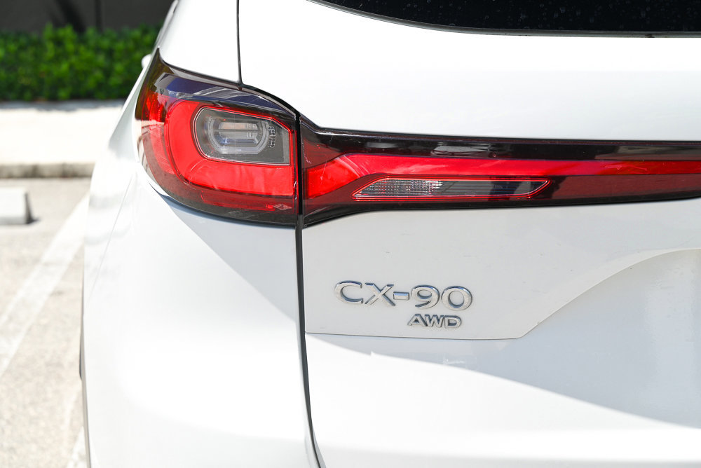 Used 2024 MAZDA CX-90 3.3 Turbo w/ Select Package AWD/4WD image 4