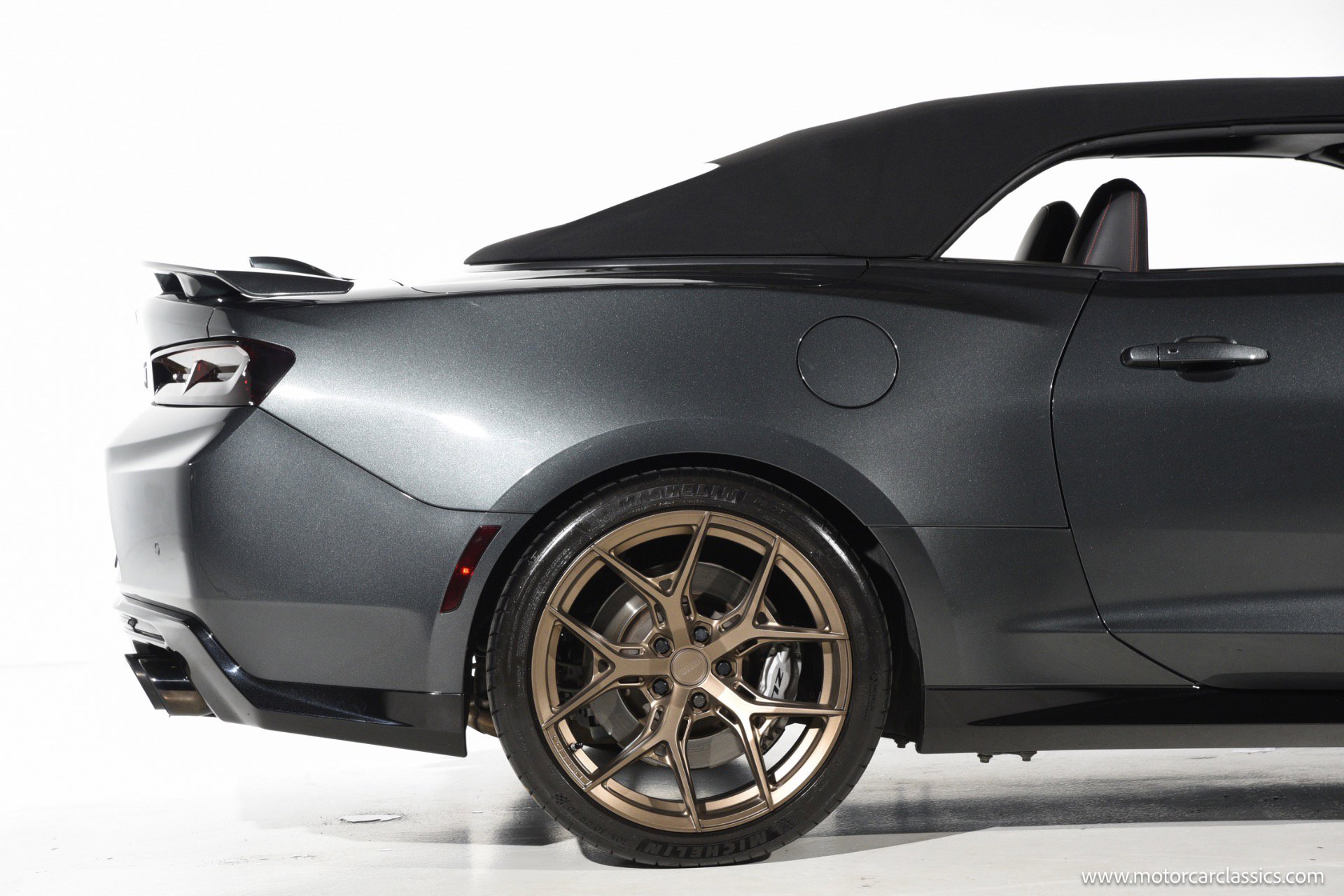 Used 2017 Chevrolet Camaro ZL1 RWD image 23