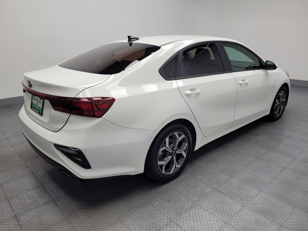 Used 2020 Kia Forte LXS FWD image 10