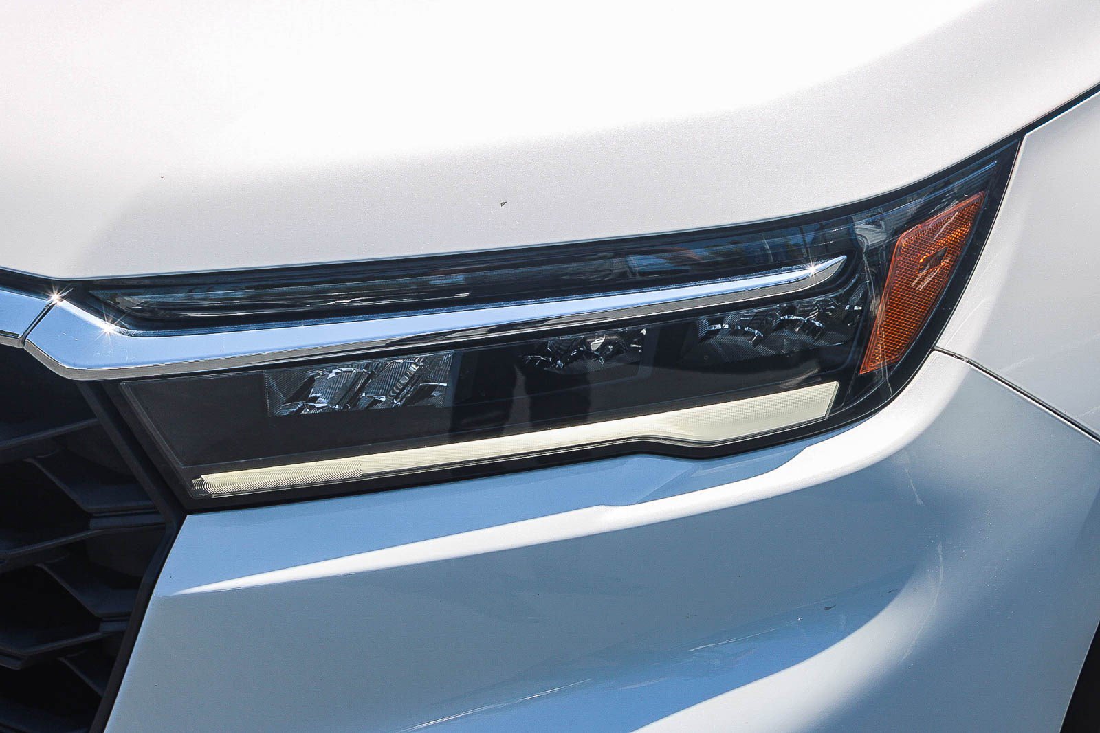 Used 2025 Honda Pilot EX-L image 5