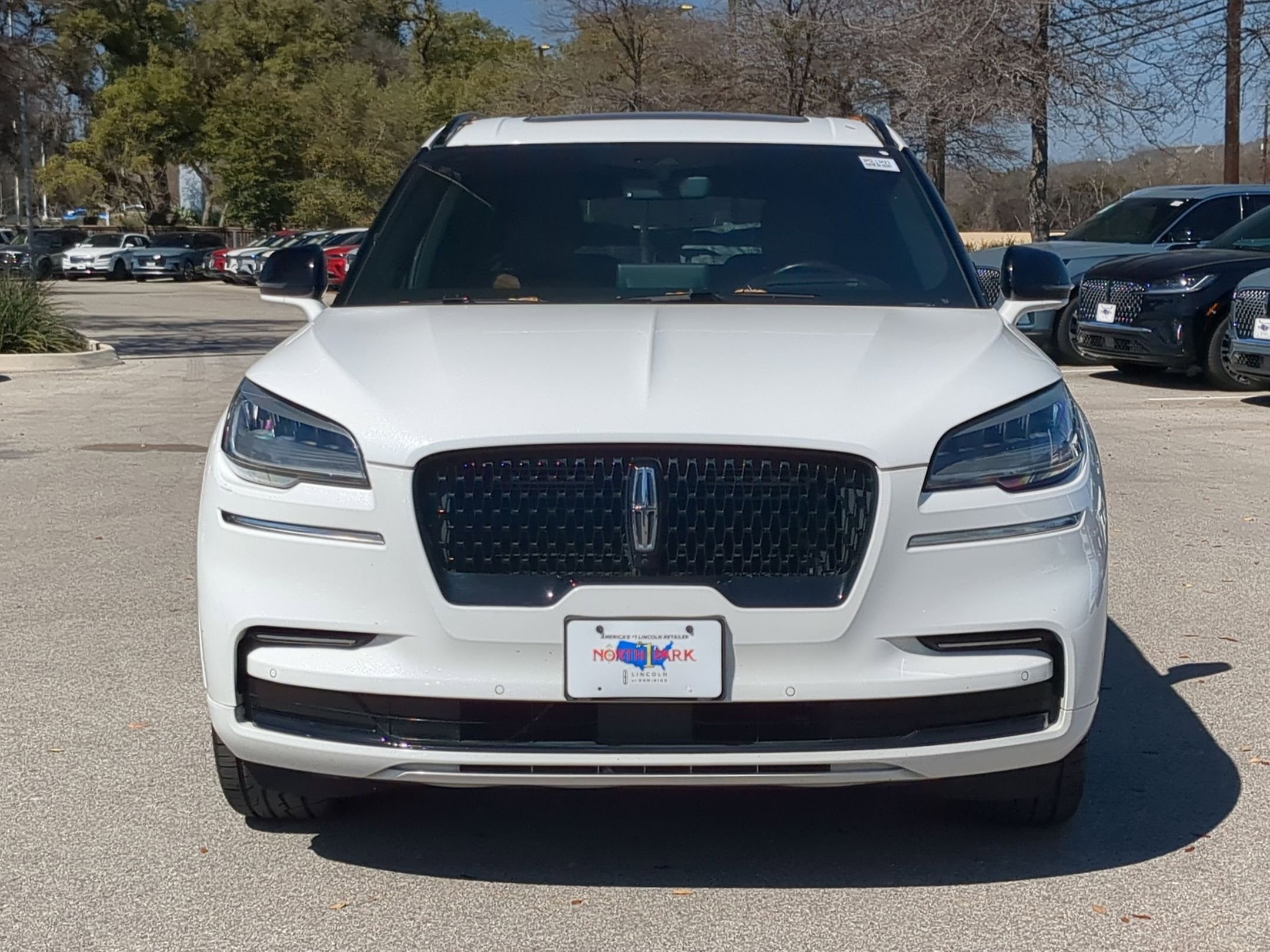 Used 2023 Lincoln Aviator Reserve w/ Equipment Group 201A image 8