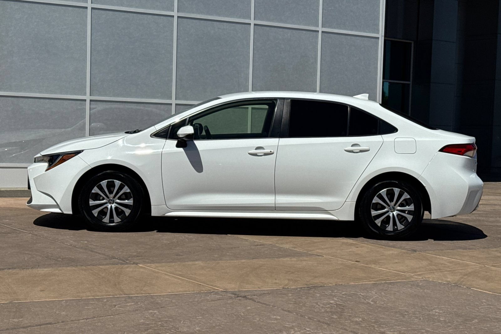 Certified 2022 Toyota Corolla LE FWD image 8