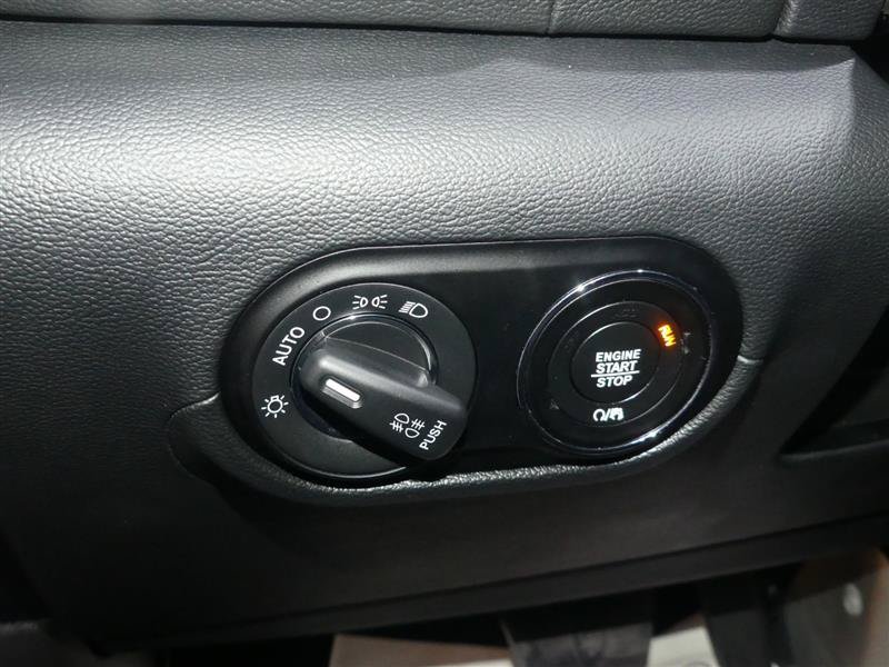 Used 2019 Maserati Levante AWD/4WD image 30
