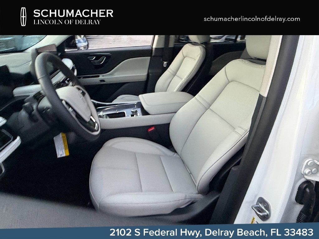 New 2026 Lincoln Aviator AWD w/ Jet Appearance Package image 11
