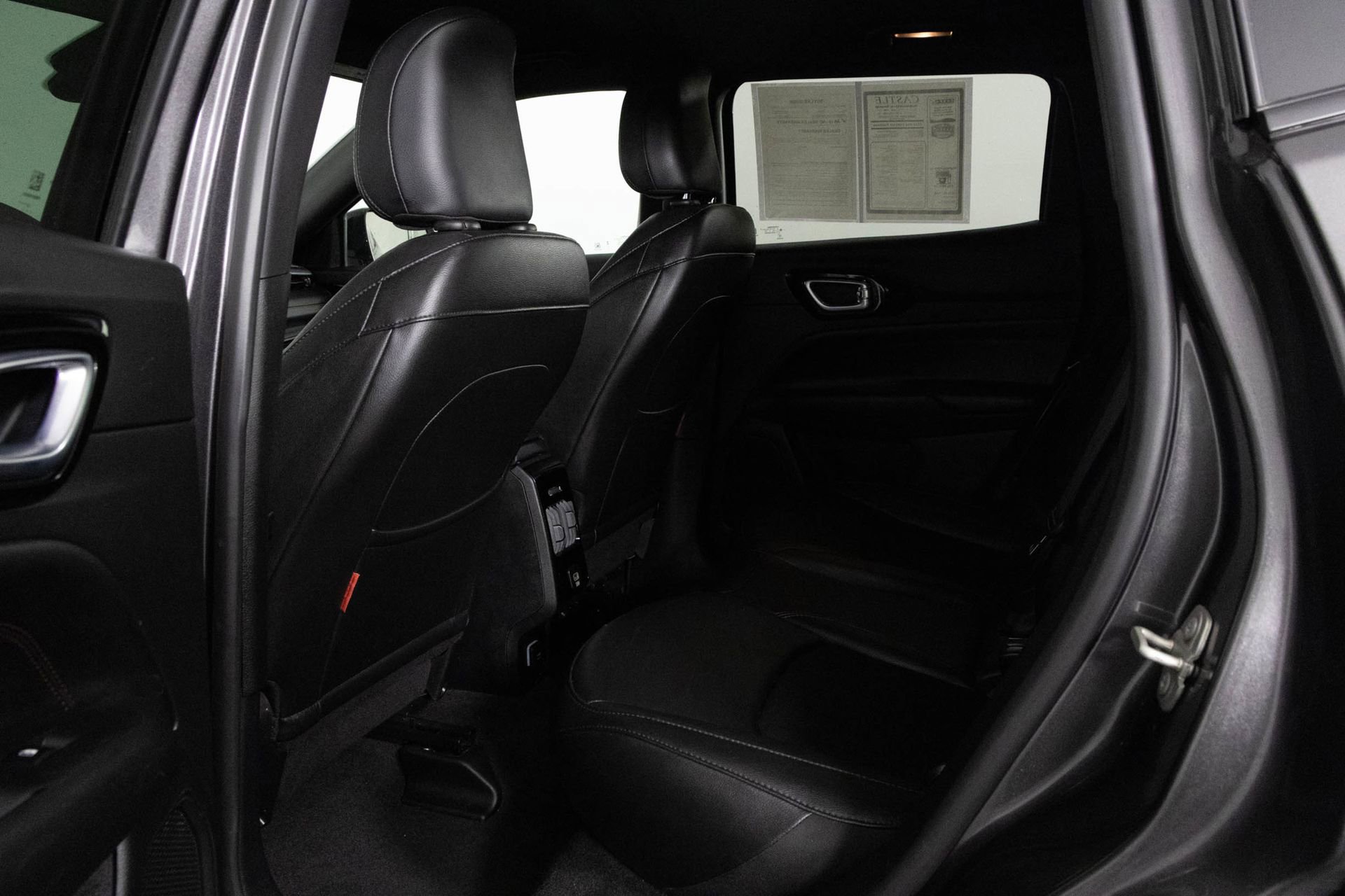 Used 2024 Jeep Compass Trailhawk AWD/4WD image 32
