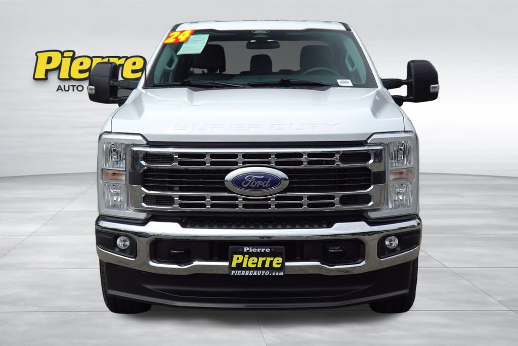 Used 2024 Ford F350 XLT w/ FX4 Off-Road Package AWD/4WD image 5