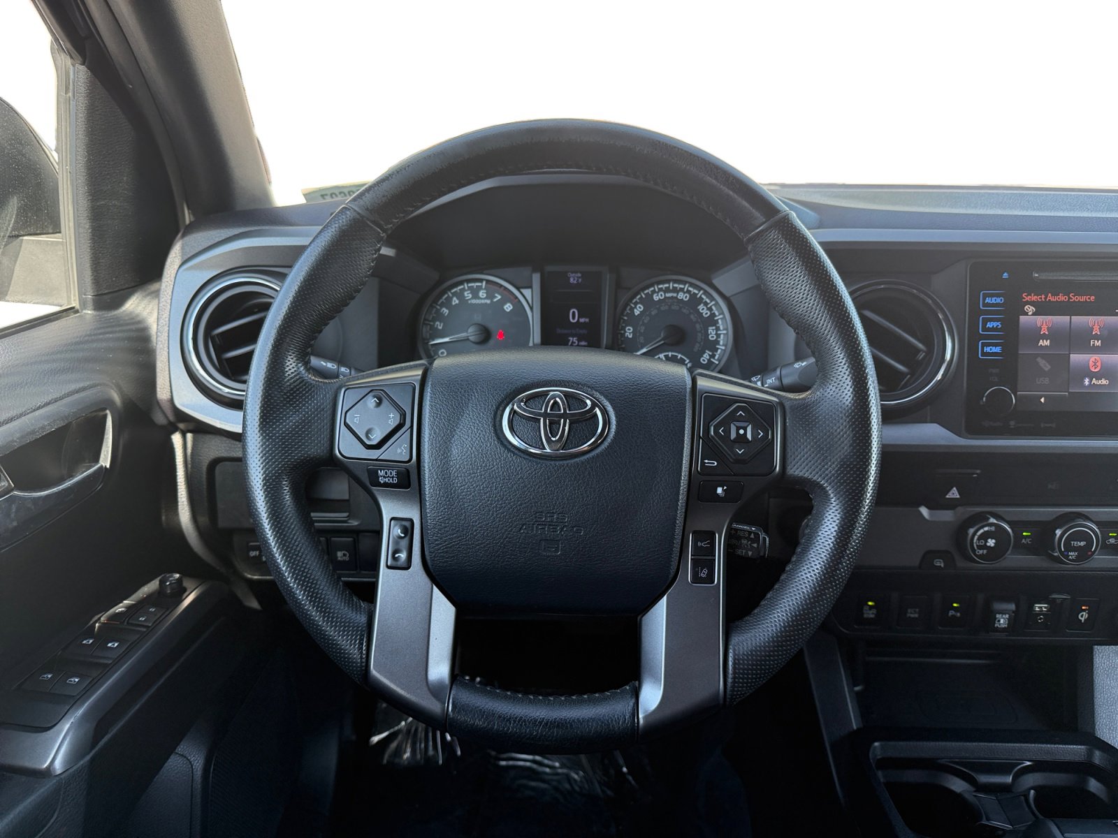 Used 2019 Toyota Tacoma TRD Off-Road image 12