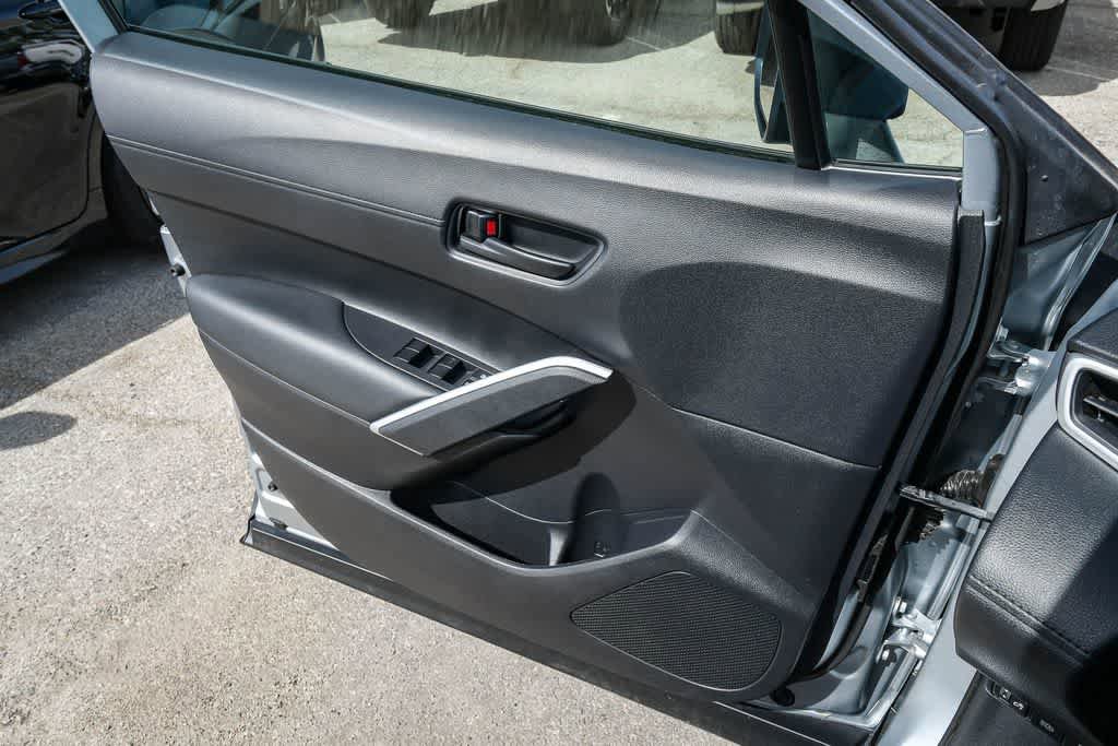 Used 2025 Toyota Corolla Cross AWD Hybrid image 25