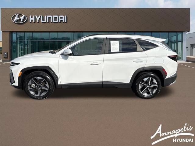 Certified 2025 Hyundai Tucson SEL AWD/4WD image 3