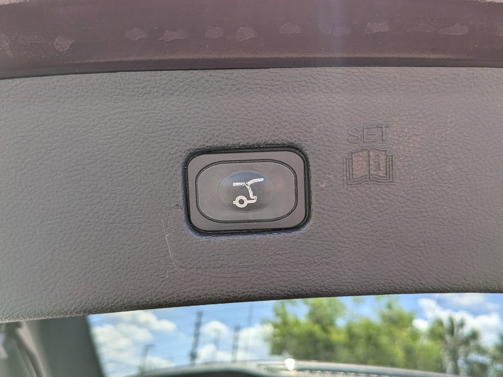 Certified 2021 Ford Edge Titanium FWD image 13