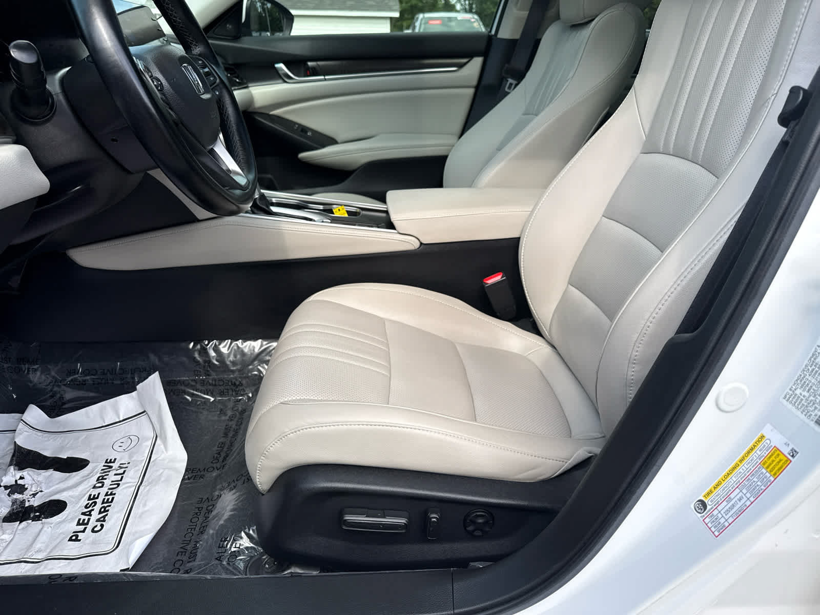 Used 2021 Honda Accord EX-L image 11