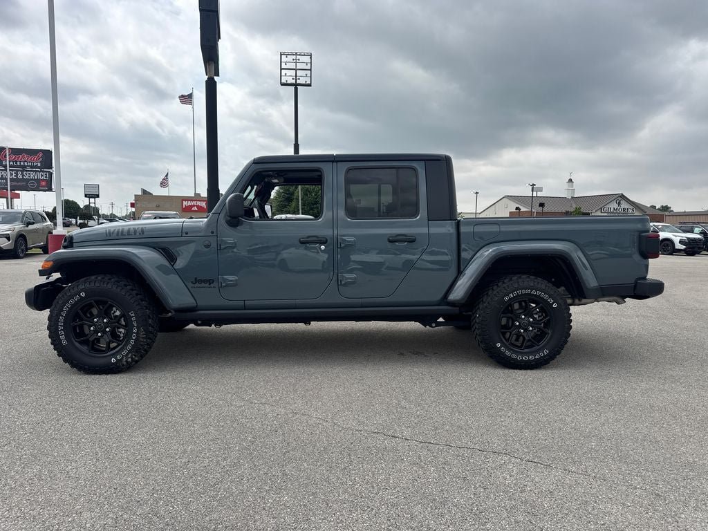 Used 2025 Jeep Gladiator Overland AWD/4WD image 3