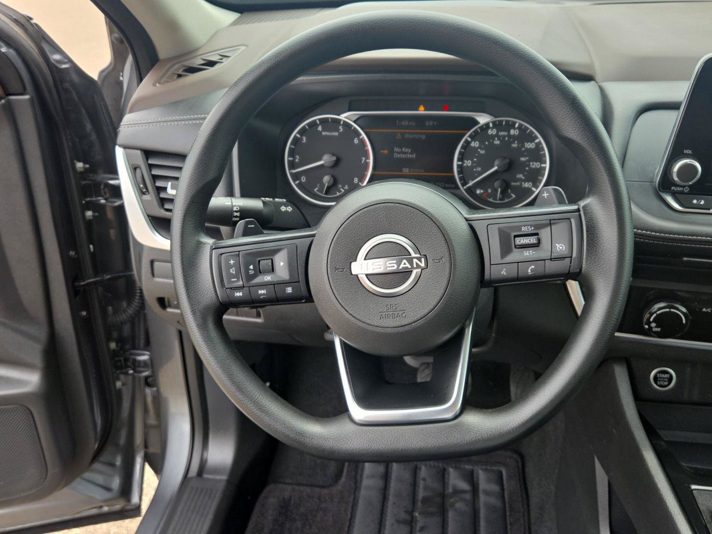 Used 2023 Nissan Rogue S AWD/4WD image 24