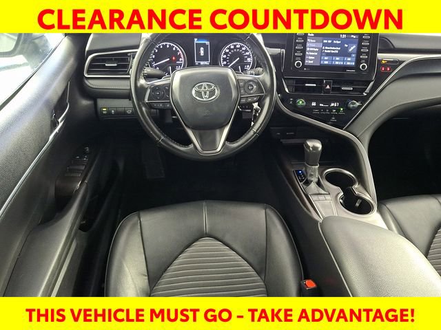 Used 2024 Toyota Camry SE image 12
