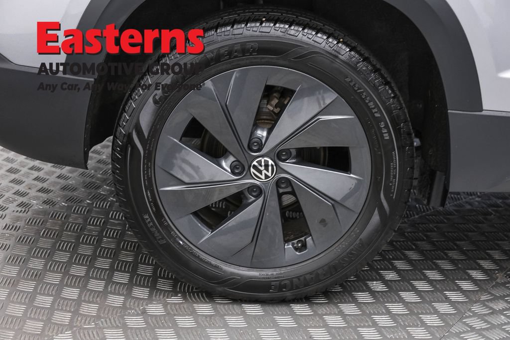 Used 2025 Volkswagen Taos S FWD image 29