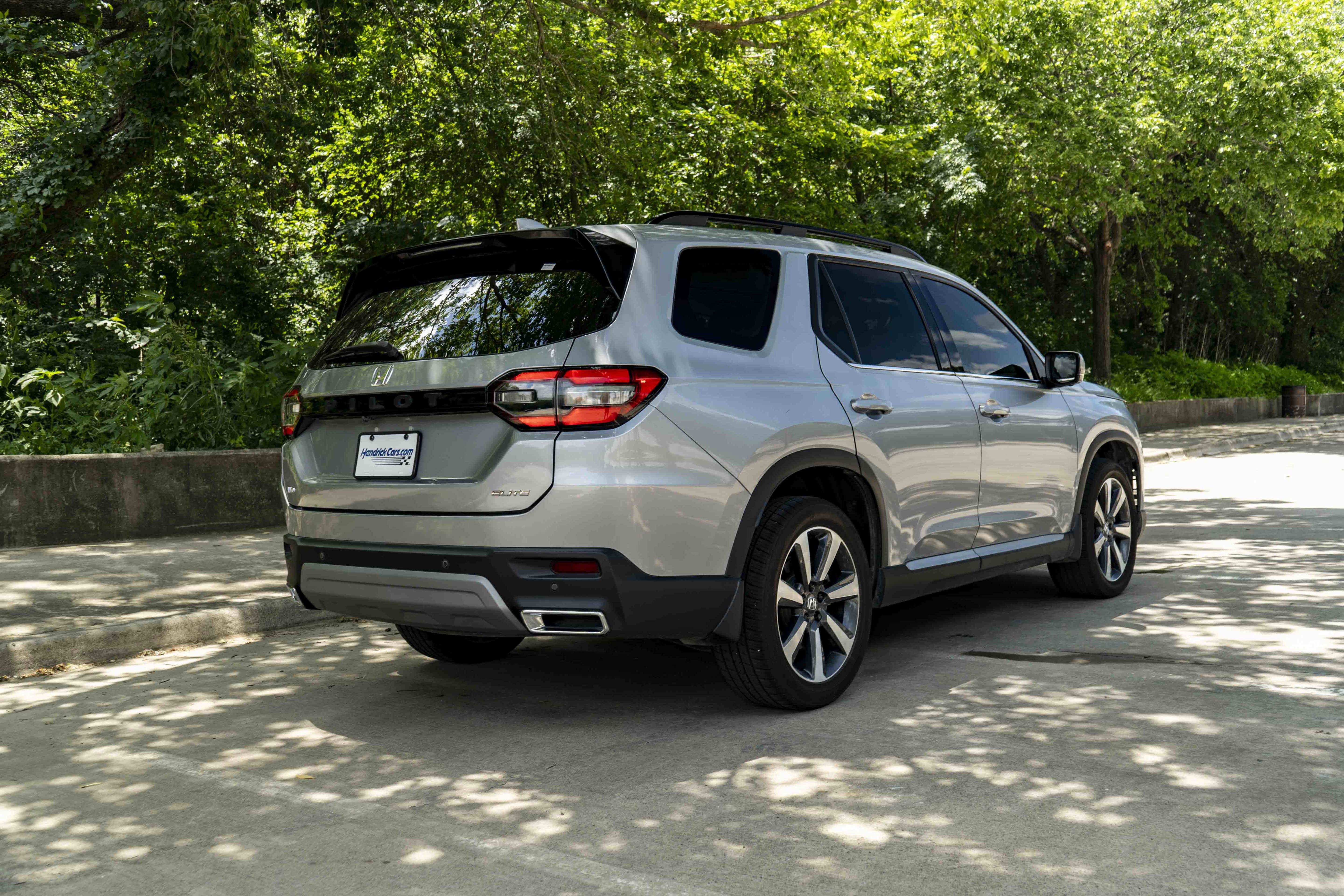 Used 2023 Honda Pilot Elite image 9