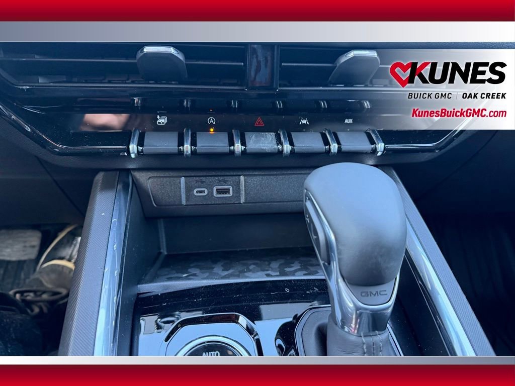 New 2026 GMC Canyon Elevation w/ Convenience Package image 16