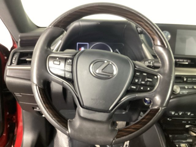 Certified 2021 Lexus ES 300h w/ Premium Package FWD image 16