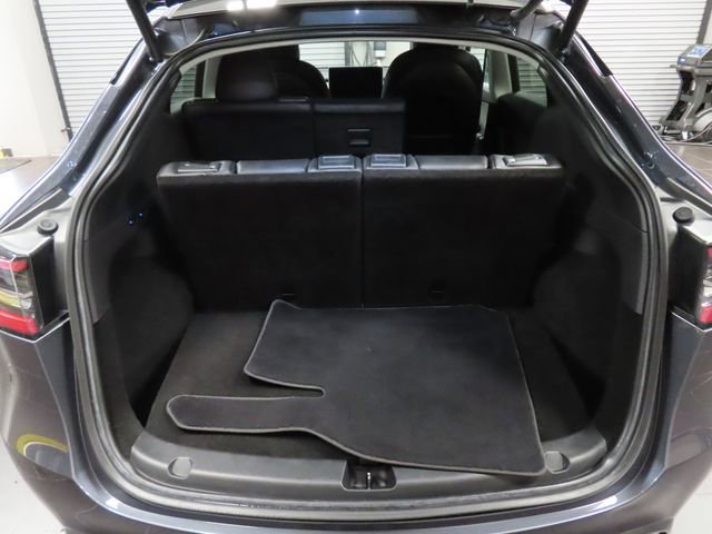 Used 2023 Tesla Model Y Long Range image 22