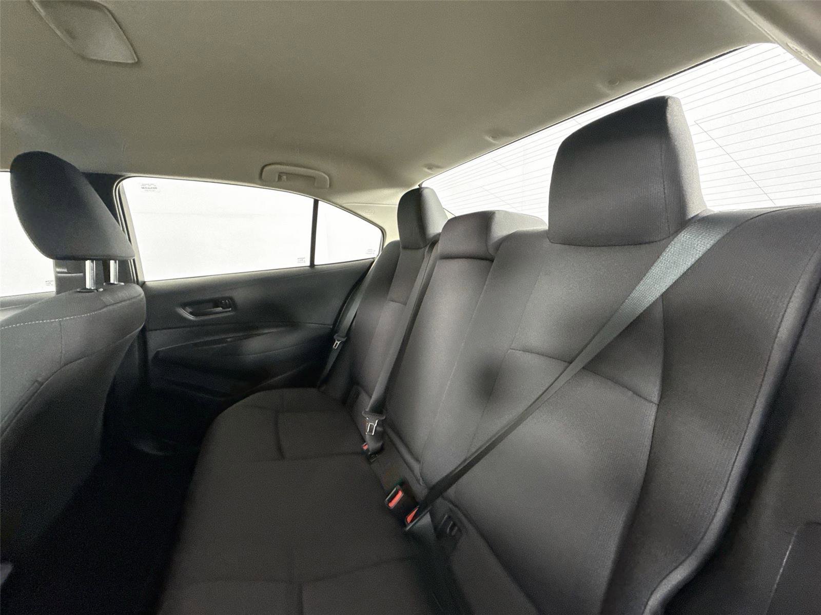 Certified 2025 Toyota Corolla LE image 28