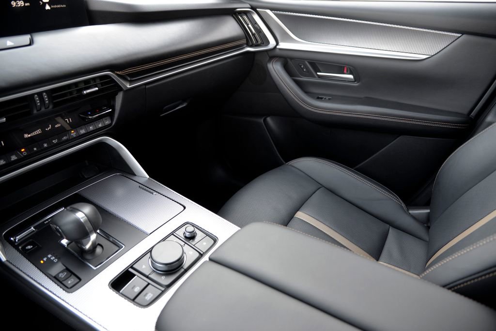 Certified 2024 MAZDA CX-90 Plug-In Hybrid w/ Premium Plus image 26