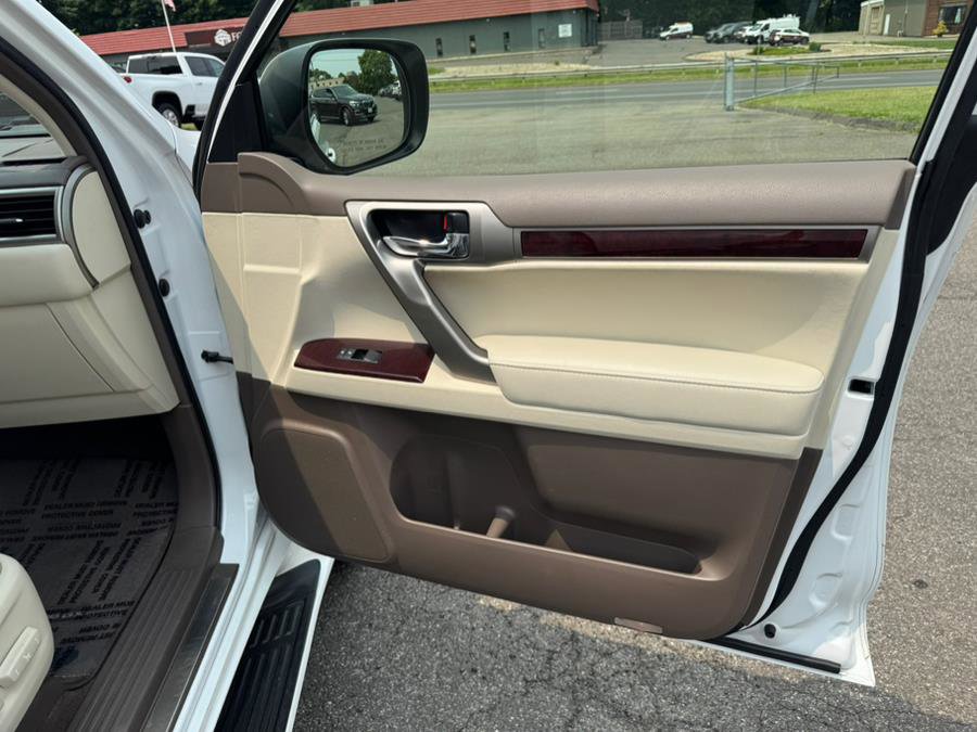 Used 2017 Lexus GX 460 Premium image 24