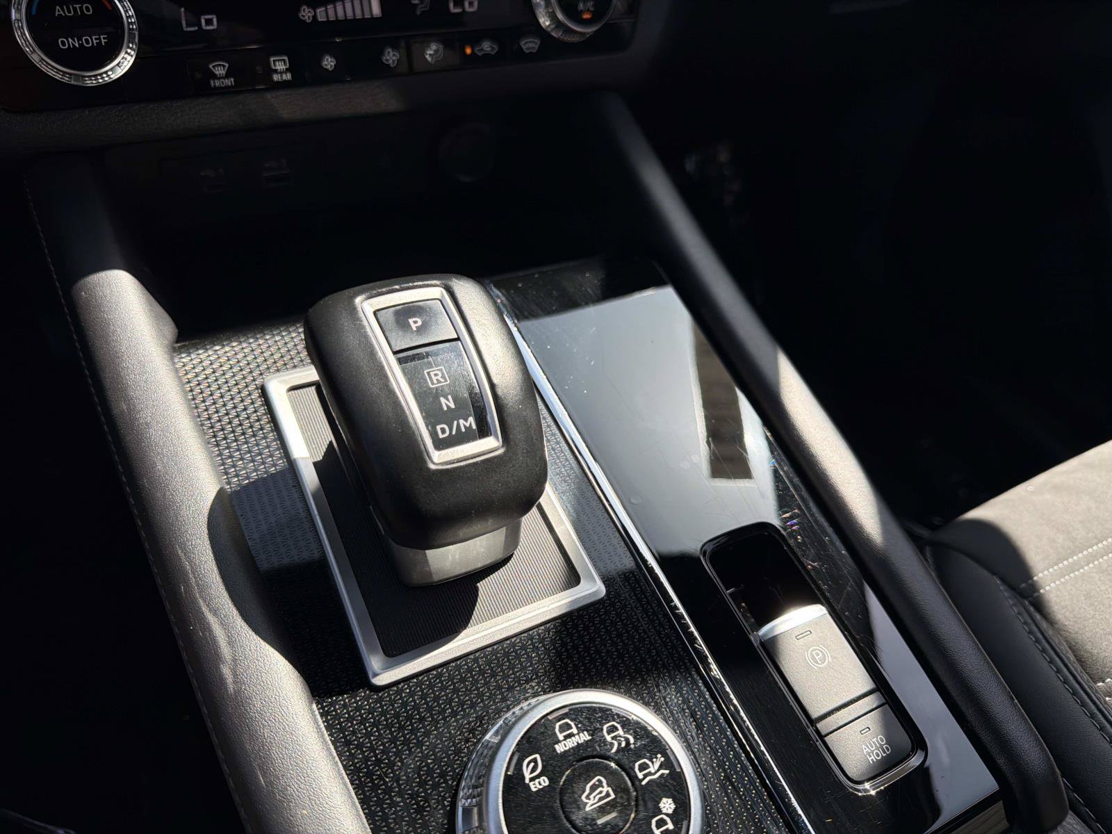 Used 2024 Mitsubishi Outlander Ralliart AWD/4WD image 26