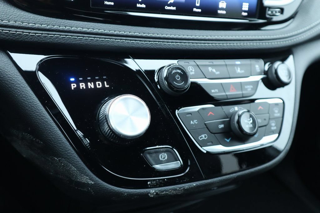 New 2026 Chrysler Pacifica Select AWD/4WD image 8