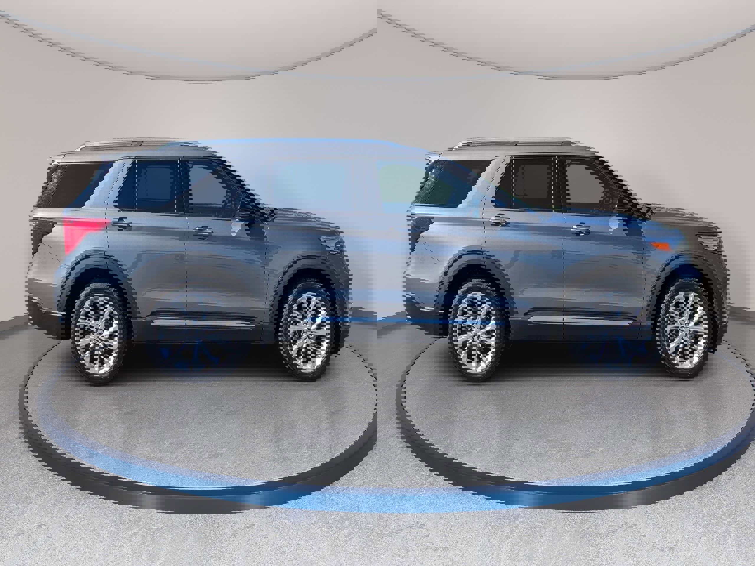 Used 2021 Ford Explorer Platinum w/ Equipment Group 601A image 4