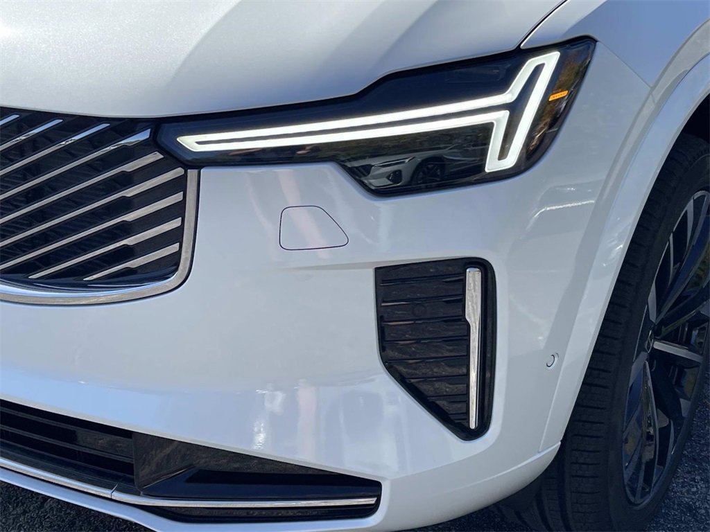 New 2026 Volvo XC90 B6 Ultra image 9