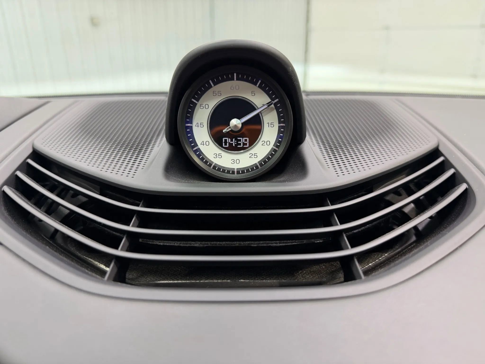 Used 2023 Porsche Taycan GTS image 35