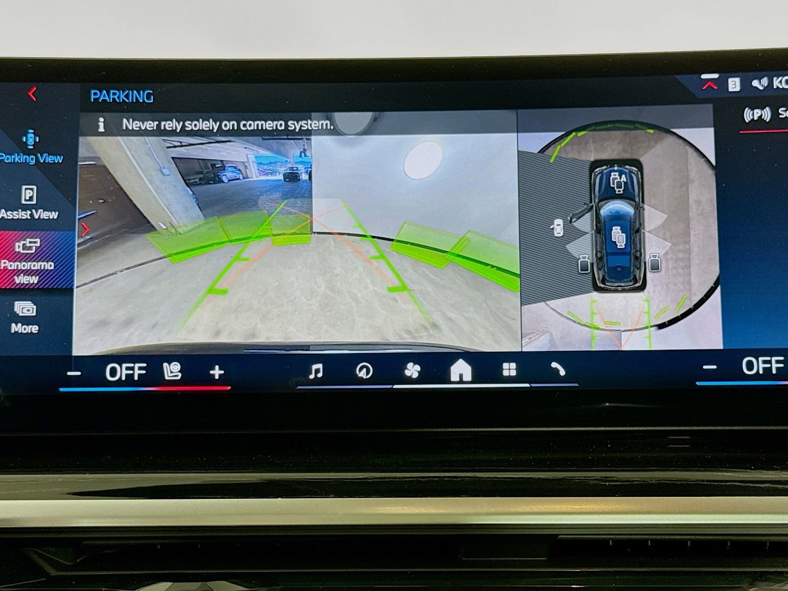 Used 2025 BMW X7 M60i image 14