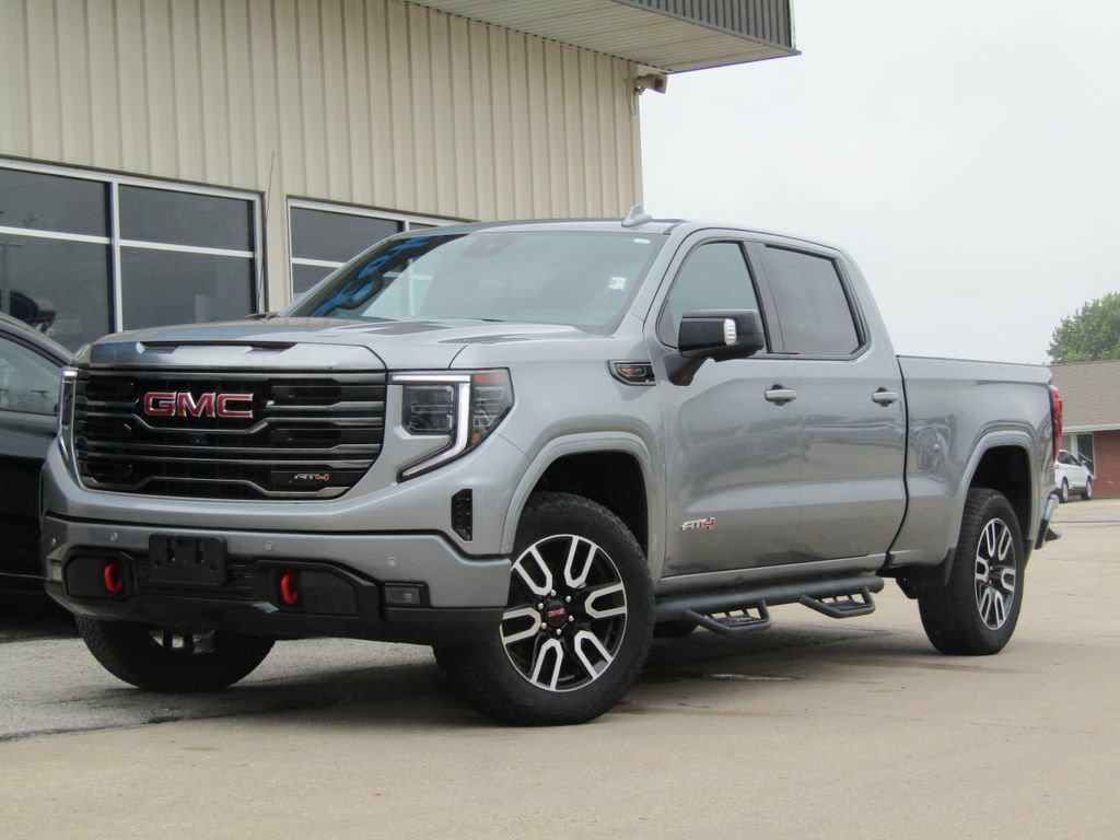 Used 2024 GMC Sierra 1500 AT4 w/ Technology Package AWD/4WD image 12