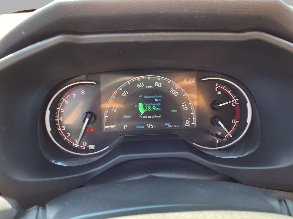 Used 2025 Toyota RAV4 XLE FWD image 16