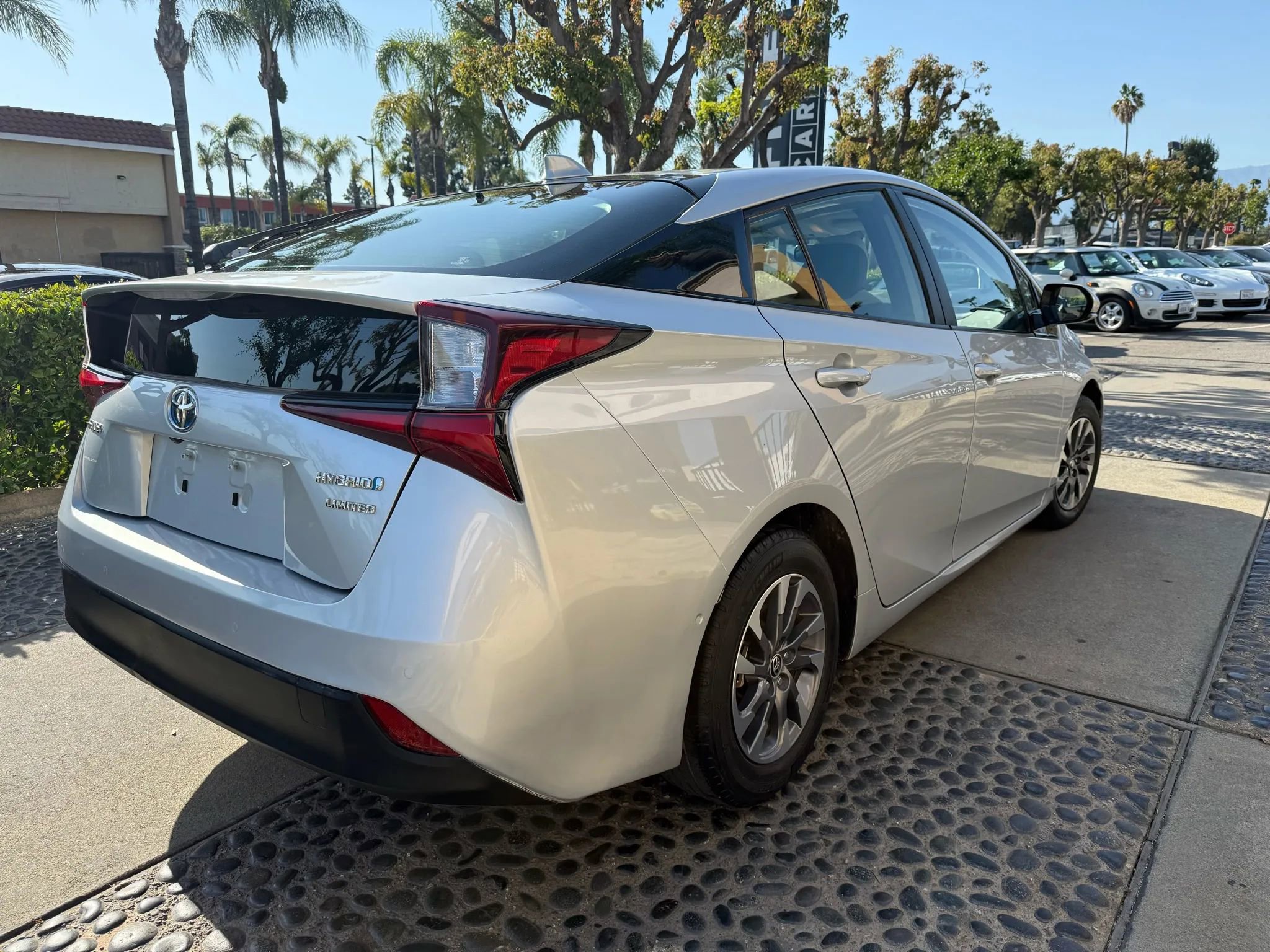 Used 2019 Toyota Prius Limited image 5