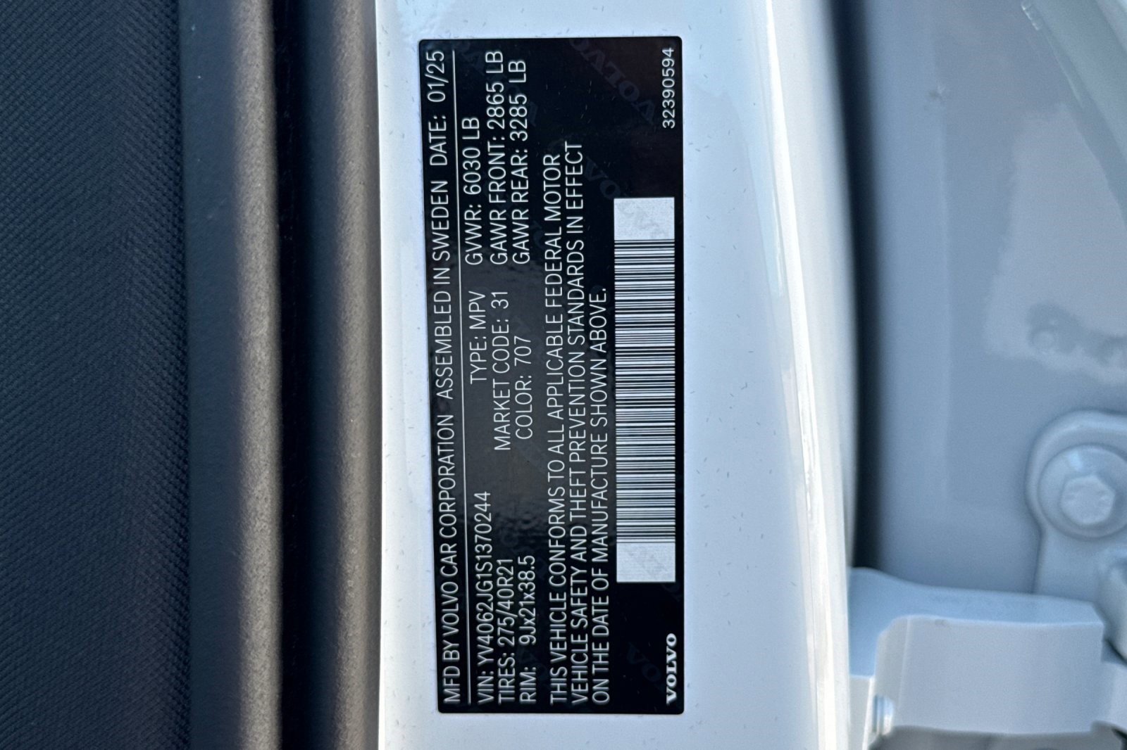 Used 2025 Volvo XC90 B6 Ultra w/ Protection Package Premier image 21