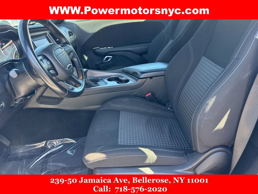 Used 2023 Dodge Challenger SXT image 22