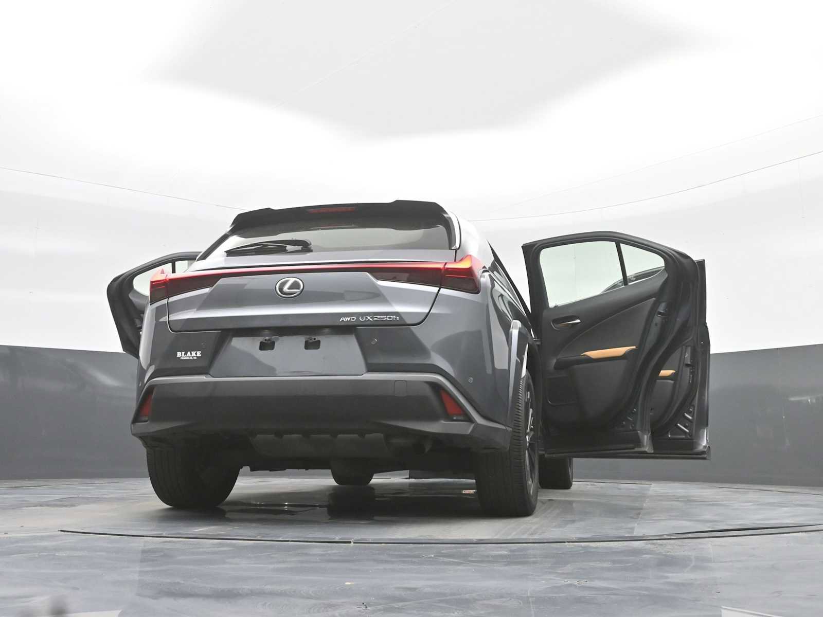 Used 2024 Lexus UX 250h AWD w/ Premium Package image 39
