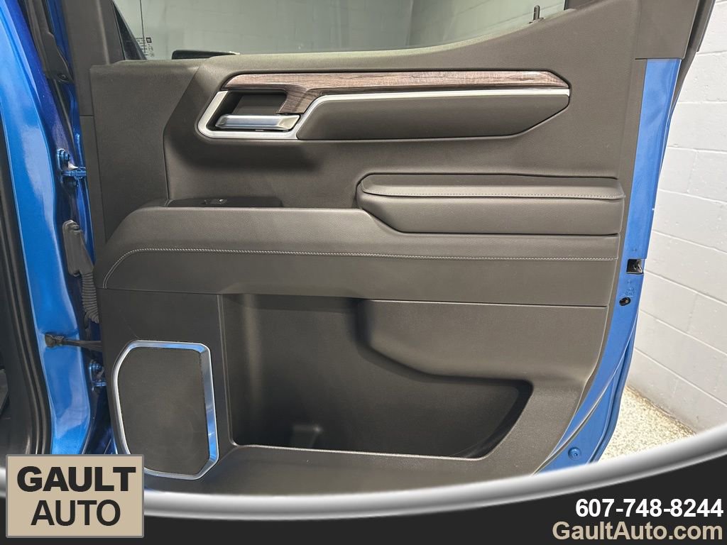 Used 2022 Chevrolet Silverado 1500 LTZ w/ Technology Package image 18