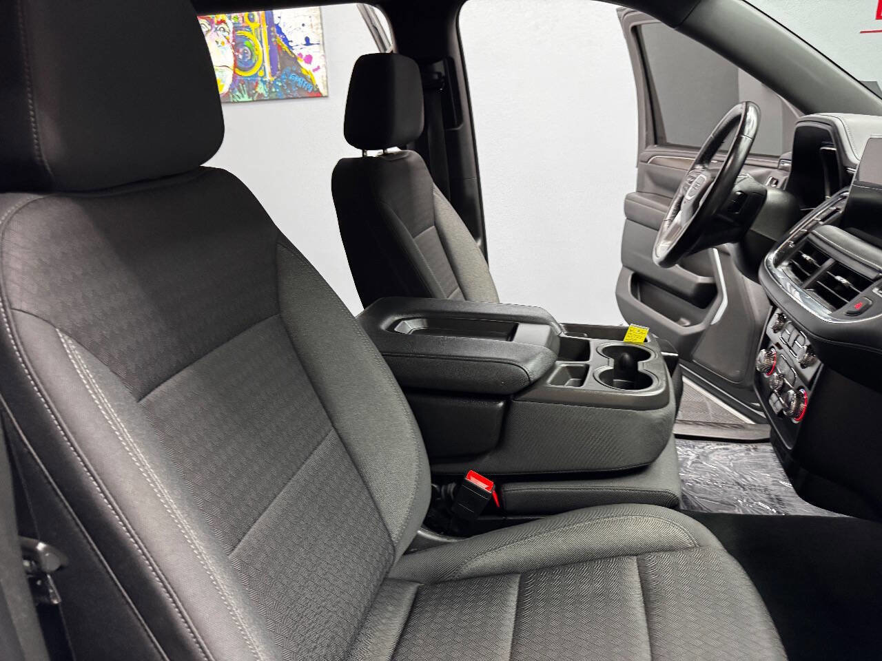 Used 2023 GMC Yukon XL SLE image 53