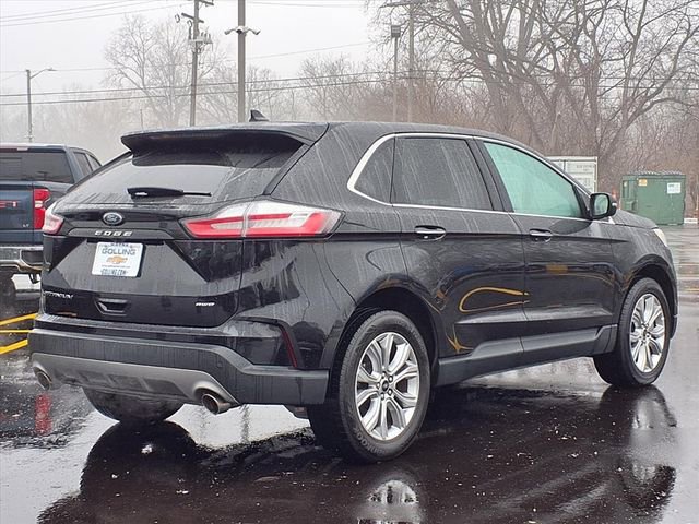 Used 2024 Ford Edge Titanium image 2
