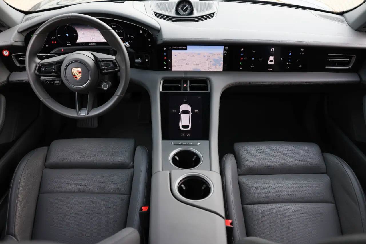 Used 2023 Porsche Taycan 4S image 2