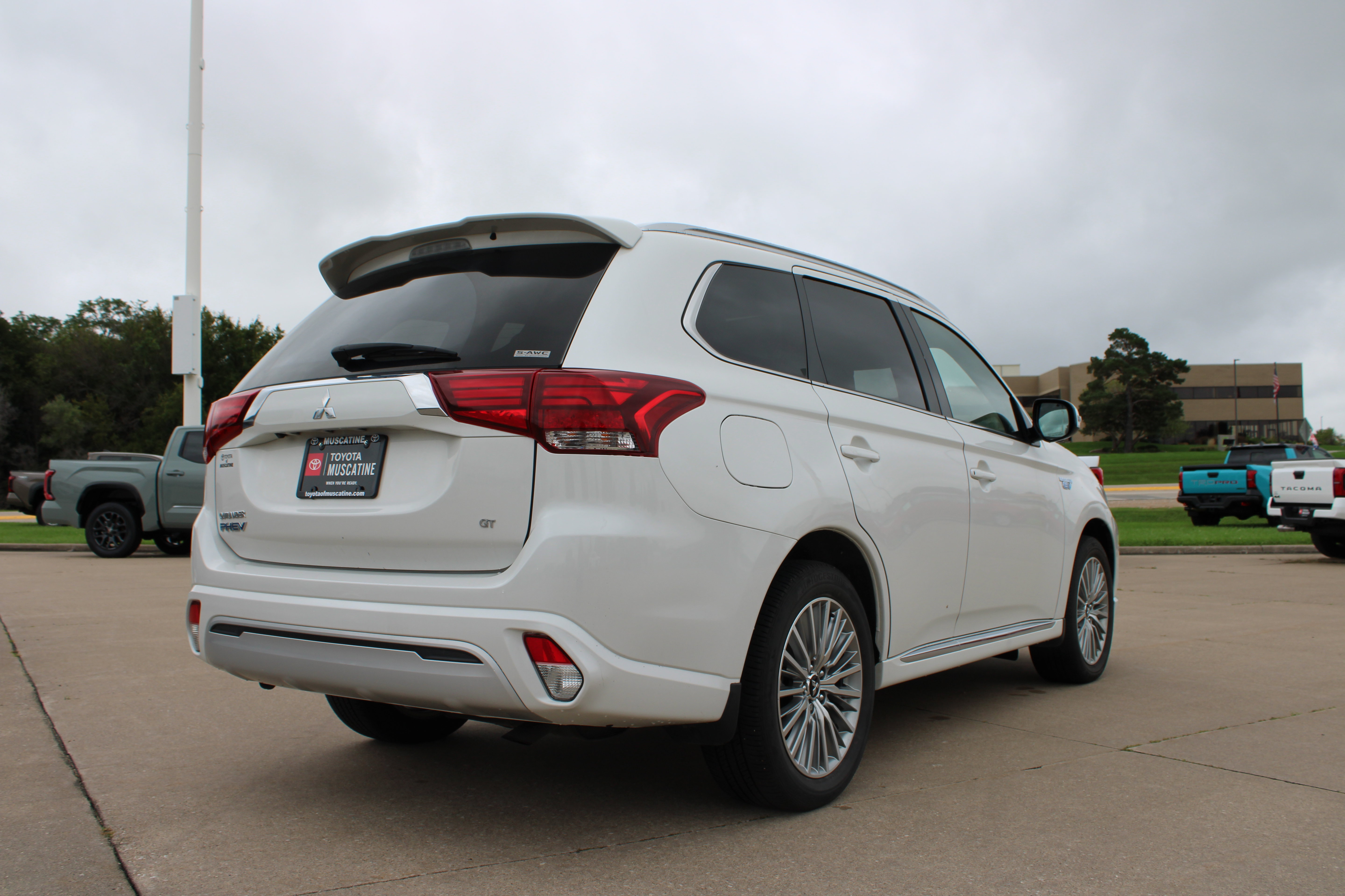 Used 2022 Mitsubishi Outlander GT AWD/4WD image 11