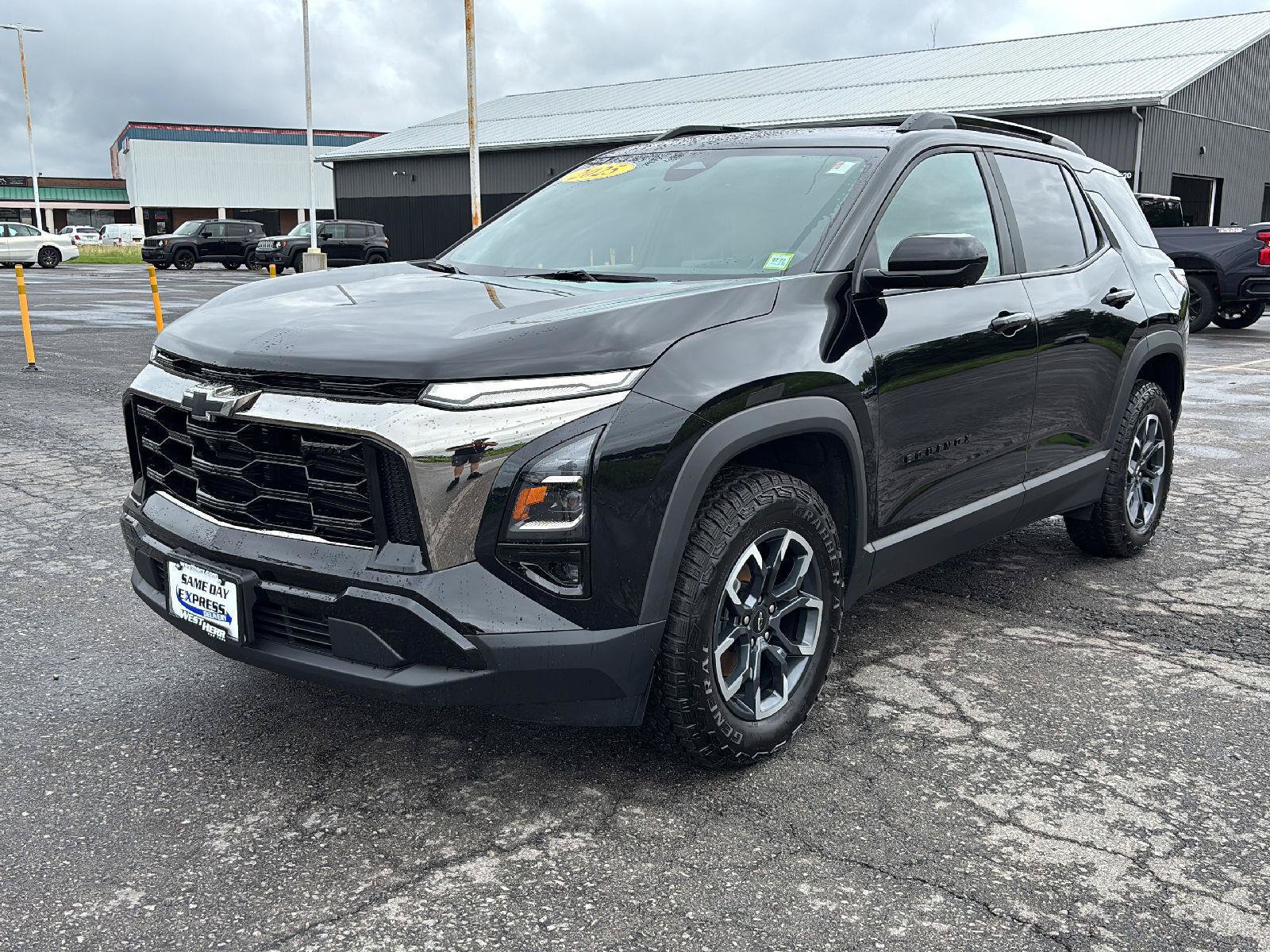Used 2025 Chevrolet Equinox ACTIV w/ Safety and Technology Package AWD/4WD image 3